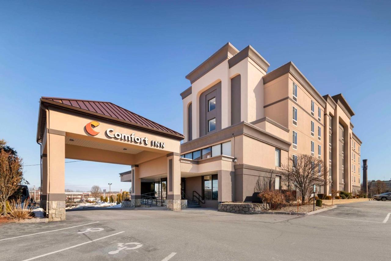 Comfort Inn Airport Manchester Exterior photo