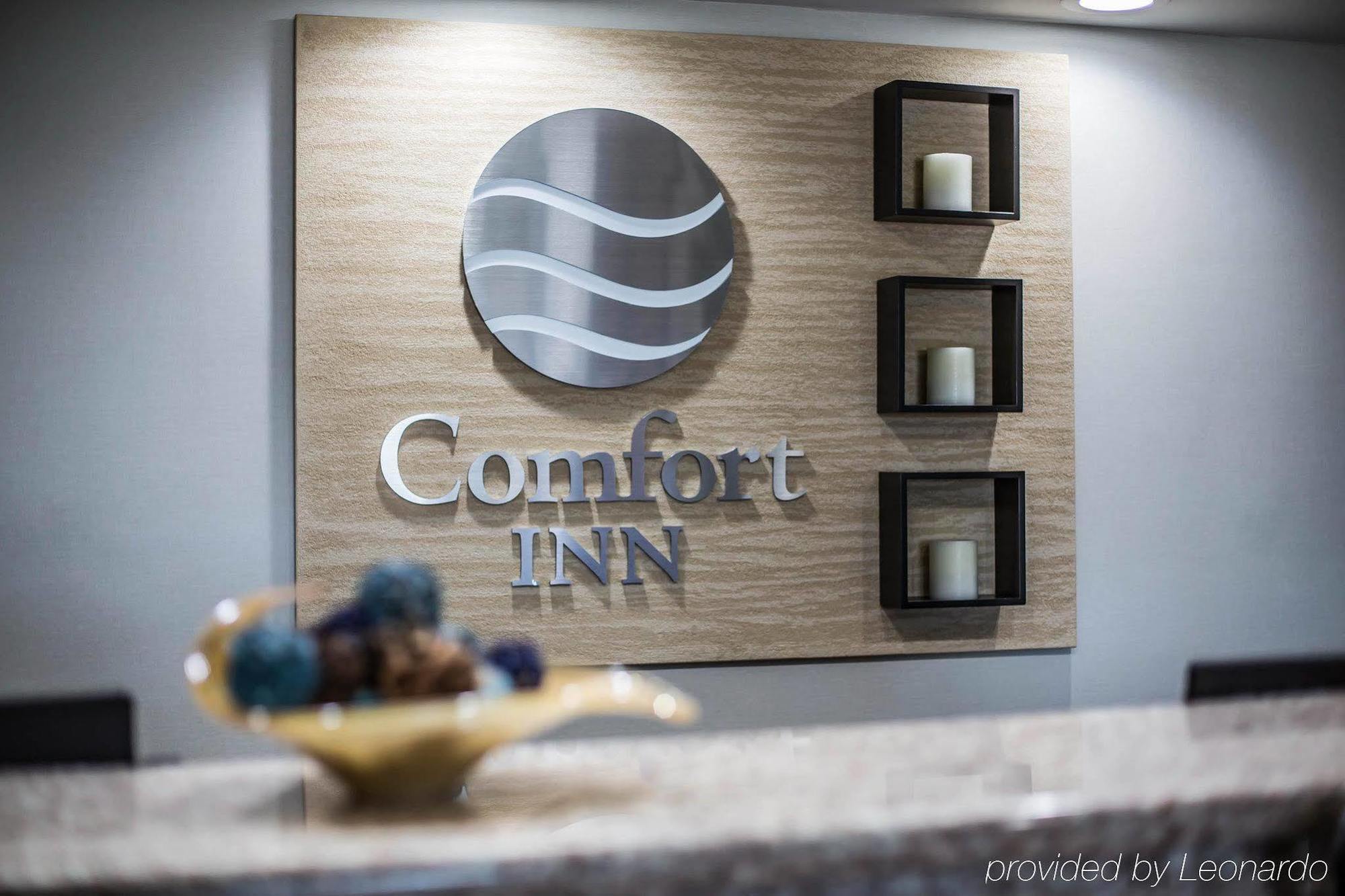 Comfort Inn Airport Manchester Exterior photo