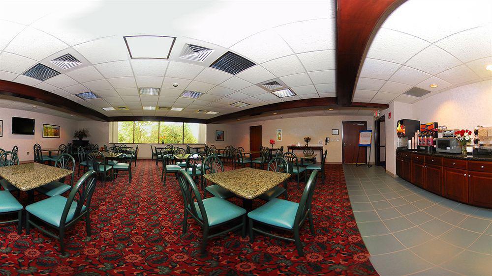 Comfort Inn Airport Manchester Exterior photo